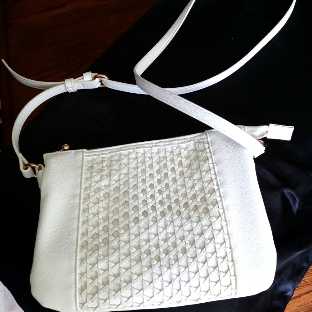 LC Lauren Conrad white crossbody purse